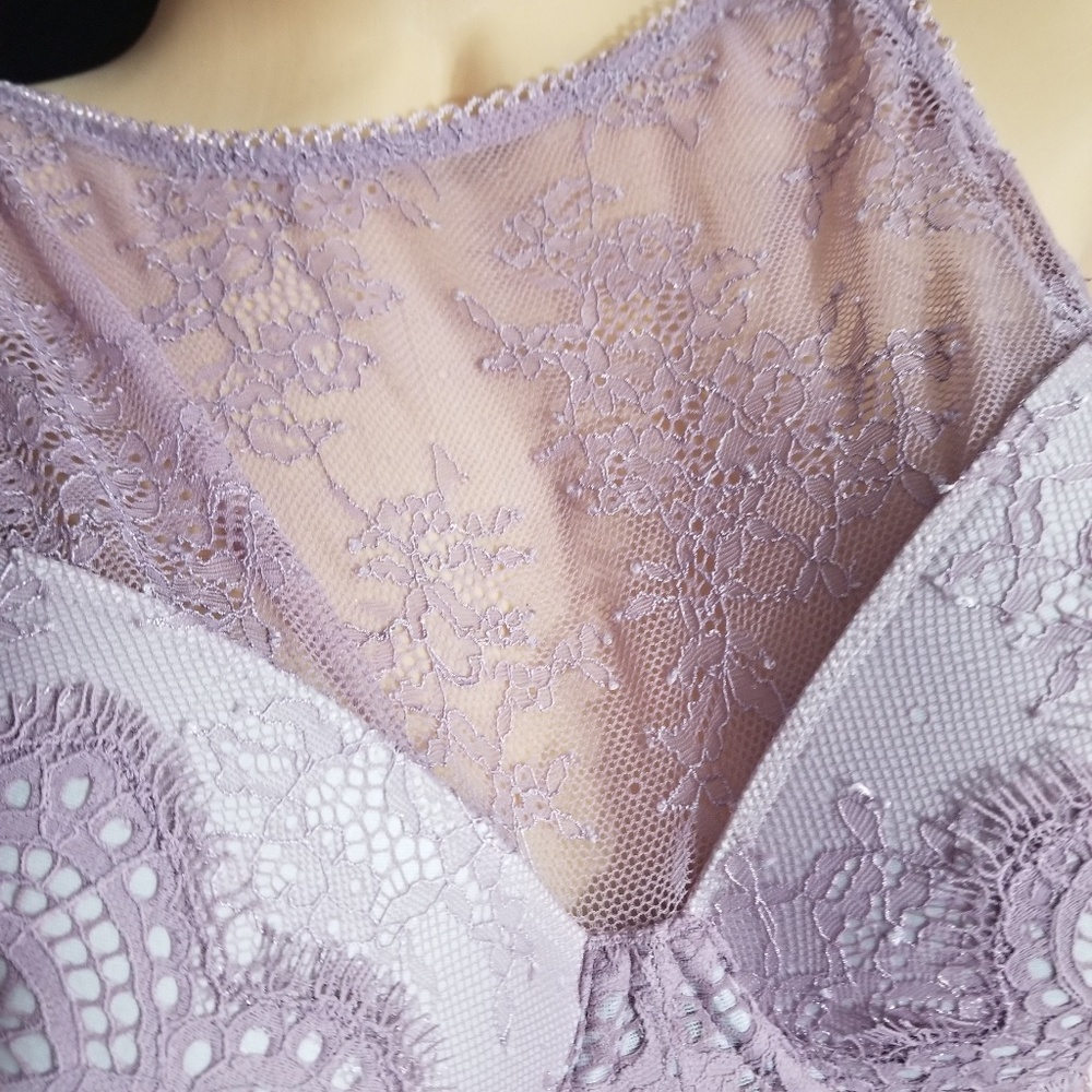 40% OFF 4+ BUNDLES  CLOSET CLOSING! - Picture 3 of 6